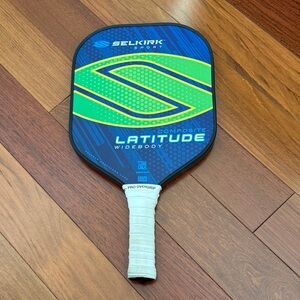 Selkirk Latitude Widebody Paddle - Blue and Green